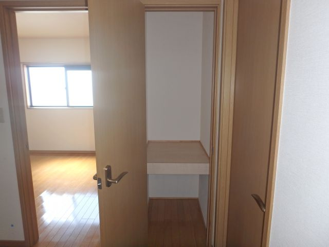 コート半田東B棟の収納