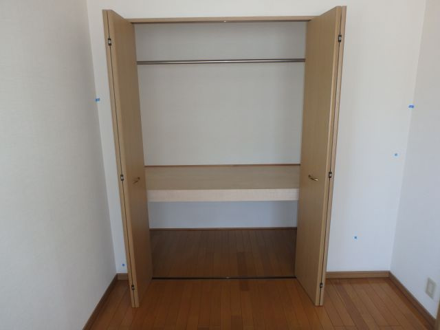 コート半田東B棟の収納