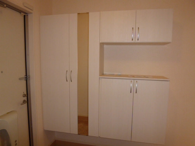 エピナールの玄関|シューズボックス