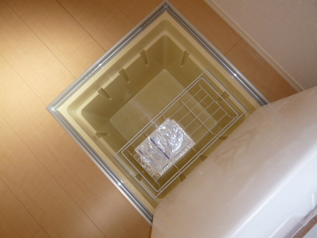 エピナールの収納|床下収納