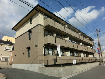【外観】 | ハイカムールＳＴ・ユアサ | ハイカムールＳＴ・ユアサ　軽量鉄骨造３階建