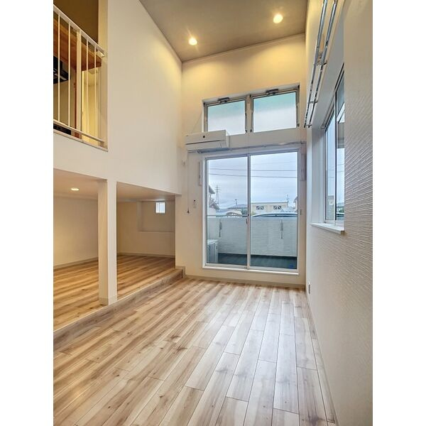 ヒューマンスクエア大館町の居間・リビング