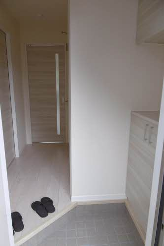 アルズ松尾町の玄関