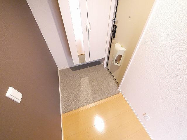 ディアコート（押熊町）の玄関|ゆったりとした玄関です