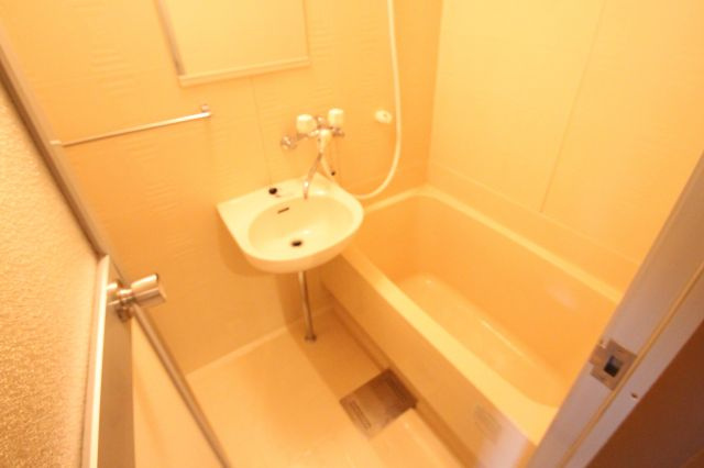 ジョイベル長瀬 ( 近畿大学 一人暮らし )の浴室