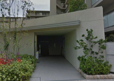 【エントランス】 | オーベルグランディオ横浜鶴見　コンフォートテラス | JR京浜東北線・根岸線「鶴見」駅徒歩6分の好立地！京急本線「京急鶴見」駅徒歩7分の3線2駅利用可能！