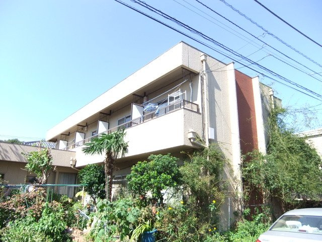 三鷹市井口４丁目のアパート