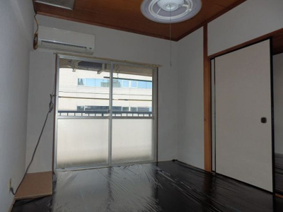 【居間・リビング】 | メゾン・ド・エルⅢ | ※同建物同型別のお部屋