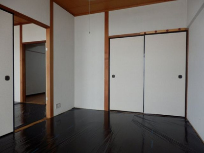 【居間・リビング】 | メゾン・ド・エルⅢ | ※同建物同型別のお部屋