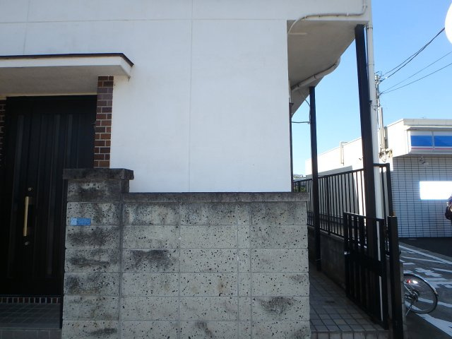 和田アパートのエントランス