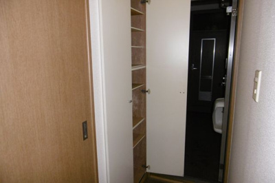 【玄関】 | シティハイムレクリオ | 収納たっぷりシュウズボックス