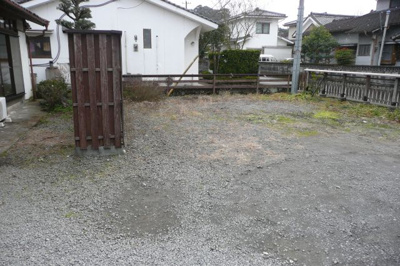 【駐車場】 | 高瀬貸家 | カースペースがあります