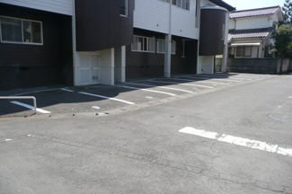 【駐車場】