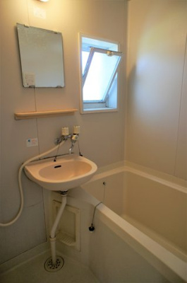 【浴室】 | レーベンハウス | 浴室窓付き♪