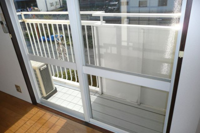 【バルコニー】 | タウニィ２１ | 落ち着いた時間を過ごせるバルコニーです