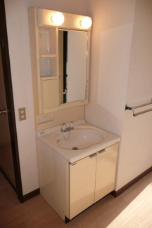 【独立洗面台】 | タウニィ２１ | リフォーム前