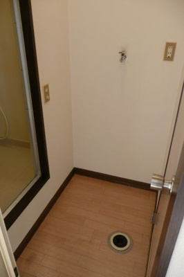 【洗面所】 | タウニィ２１ | 洗濯機置場