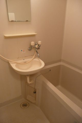 【浴室】 | ダブルタイム桃山寮 | ゆったり過ごせるお風呂です