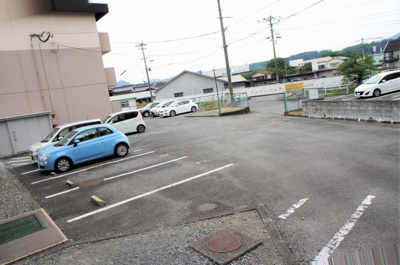 【駐車場】 | サルヴァトーレ日の隈２