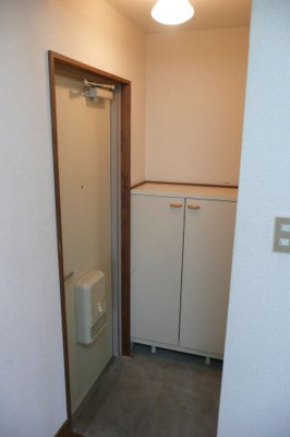 【玄関】 | ニューライフバレイ | 収納もある玄関です