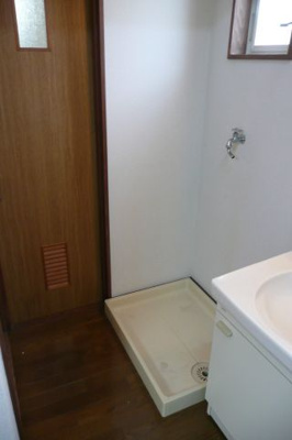 【設備】 | ニューライフバレイ | 洗濯機置場