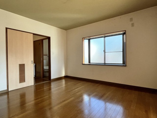 【居間・リビング】 | メゾン本庄 | ゆったり過ごせるリビングです