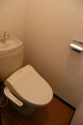 【トイレ】 | カーサ高山 | 温水洗浄便座付