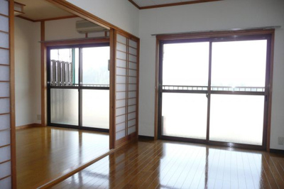 【居間・リビング】 | コーポスタートⅡ | 洋室ではなく和室です♪