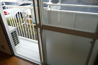 【バルコニー】 | メゾンみつば | 開放的で明るい空間を演出してくれるバルコニーです