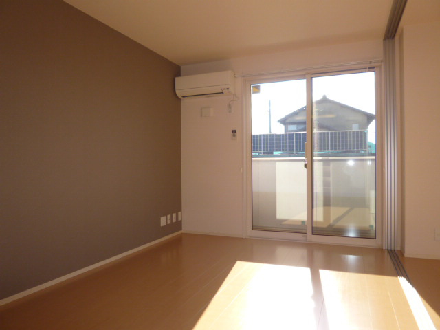 シャロームの居間・リビング