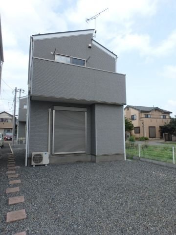 坂戸市花影町の一戸建ての外観