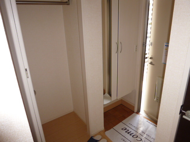 ファーシルＢの玄関