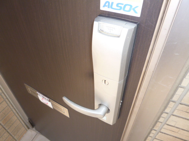 ファーシルＢの玄関