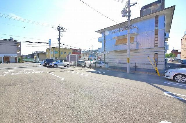 フェリスの駐車場|駐車スペースもあります