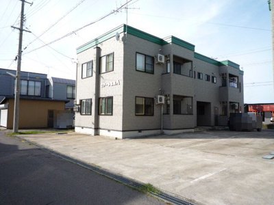 【外観】 | ロアール北美A | グレー外壁、駐車場消雪、