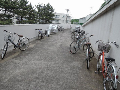 【その他共用部分】 | 東寺尾ヒルズ８３ | 駐輪場