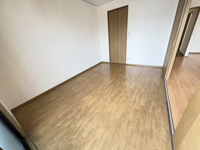 クリスタルパレスＡの居間・リビング