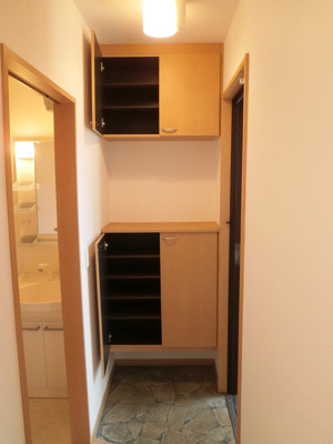 【玄関】 | アヴァンサール　栄