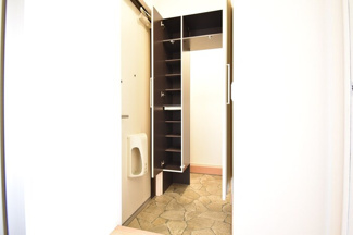 【玄関】 | メゾン アイジュ