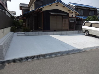 【駐車場】 | 東神吉町戸建（柴田邸） | 駐車場２台付！