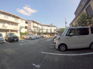 【駐車場】