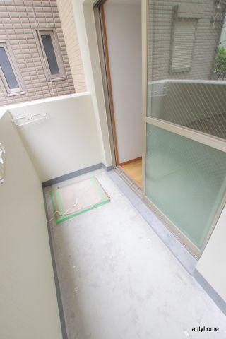 ES-Grande大阪同心　仲介手数料無料のバルコニー