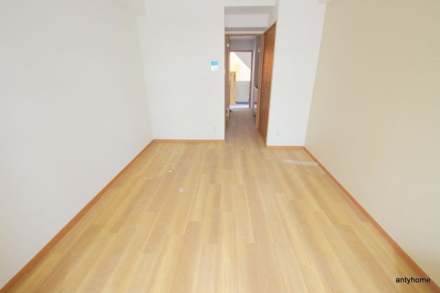 ES-Grande大阪同心　仲介手数料無料の居間・リビング