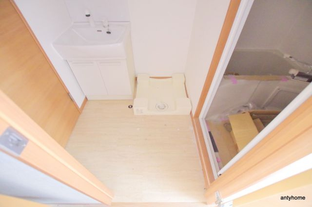 ES-Grande大阪同心　仲介手数料無料の洗面所