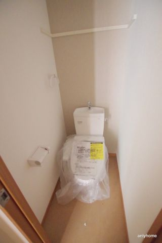 ES-Grande大阪同心　仲介手数料無料のトイレ