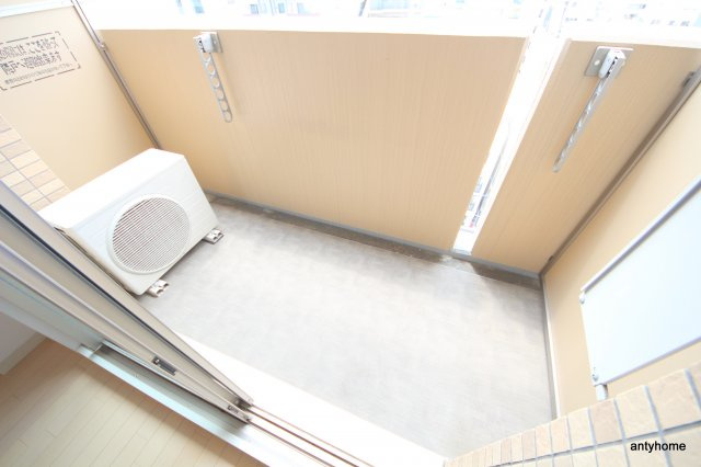 プレサンス天神橋ディオレ　仲介手数料無料のバルコニー