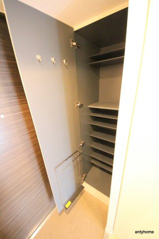 プレサンス天神橋ディオレ　仲介手数料無料の玄関