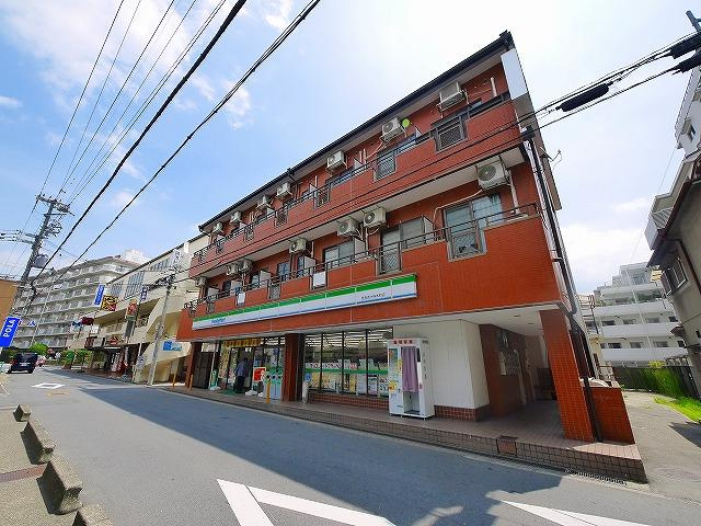 アヴェニールなかじまの外観|落ち着いた雰囲気の外観です