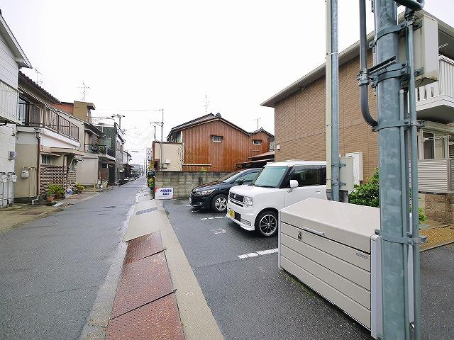 シャルマンムーンの駐車場|駐車スペースもあります