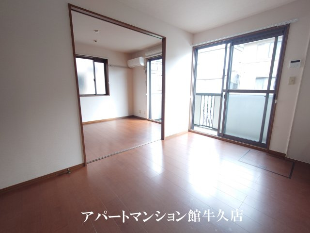 ほほえみＣの居間・リビング